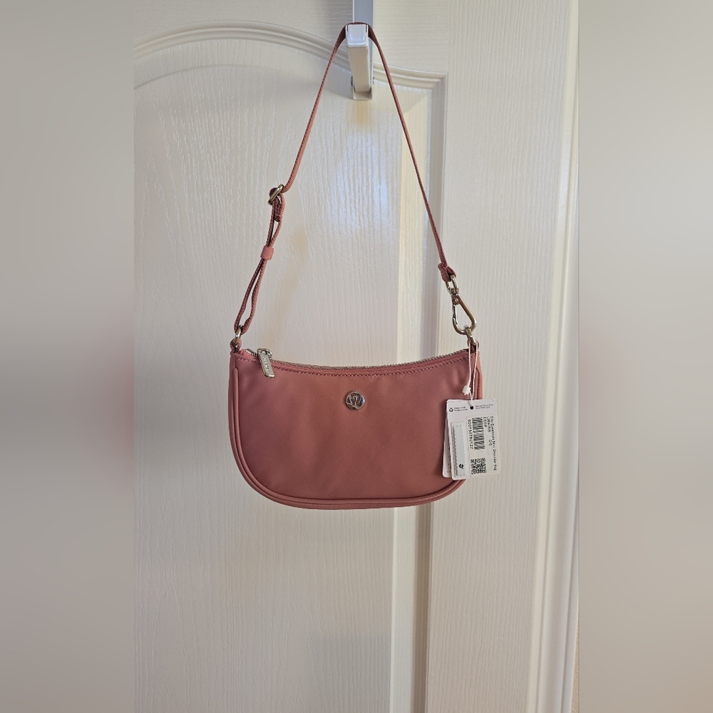 Lululemon City Essentials Mini Shoulder Bag